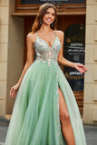 Robe de bal en Tulle perlé vert clair à col en V à col en V avec fente